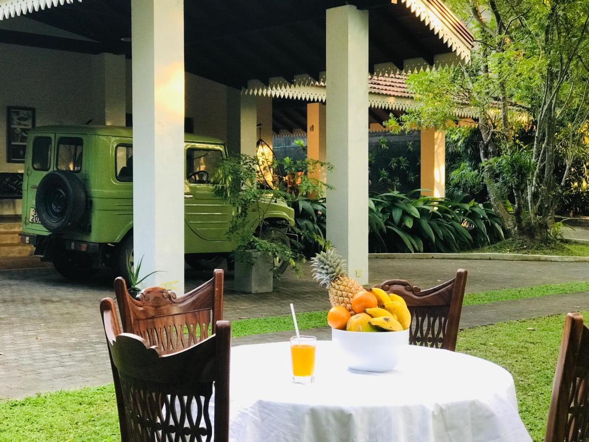 Ceylon Kingsmen Garden Hotel - Katunayake Νεγκόμπο Εξωτερικό φωτογραφία