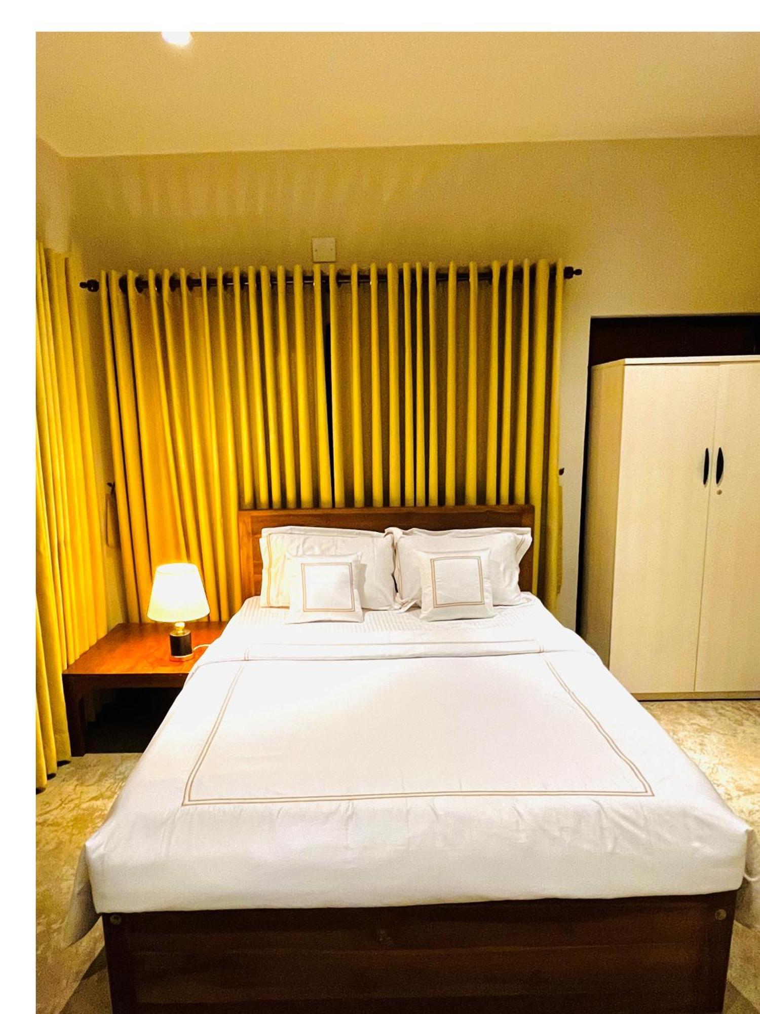 Ceylon Kingsmen Garden Hotel - Katunayake Νεγκόμπο Εξωτερικό φωτογραφία